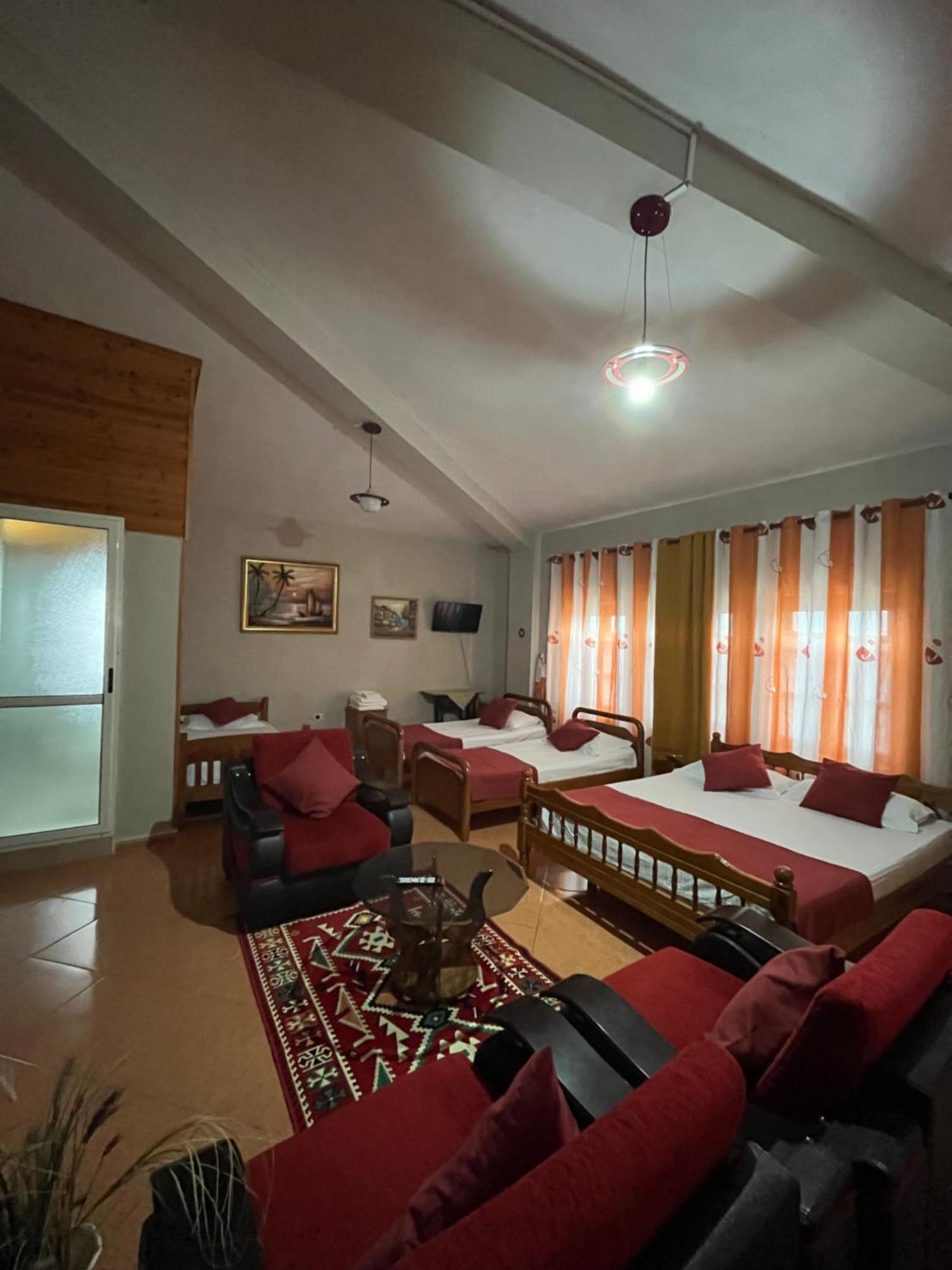 Rooms Emiliano Castle Of Kruja Bagian luar foto