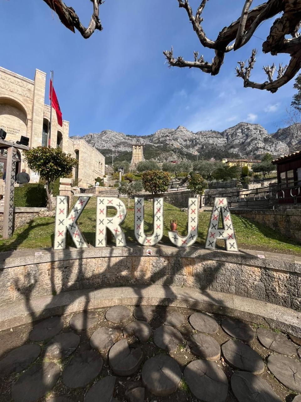 Rooms Emiliano Castle Of Kruja Bagian luar foto