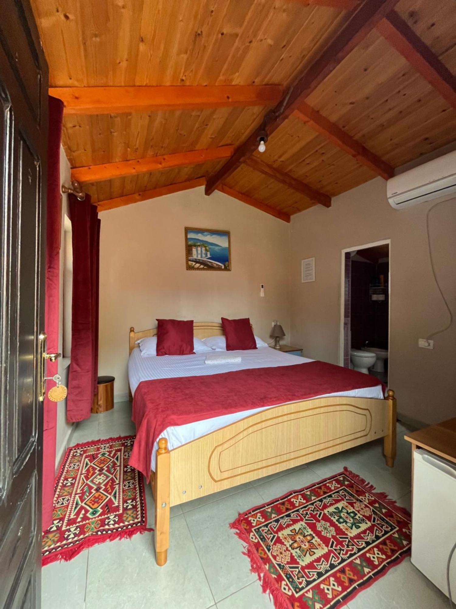 Rooms Emiliano Castle Of Kruja Bagian luar foto