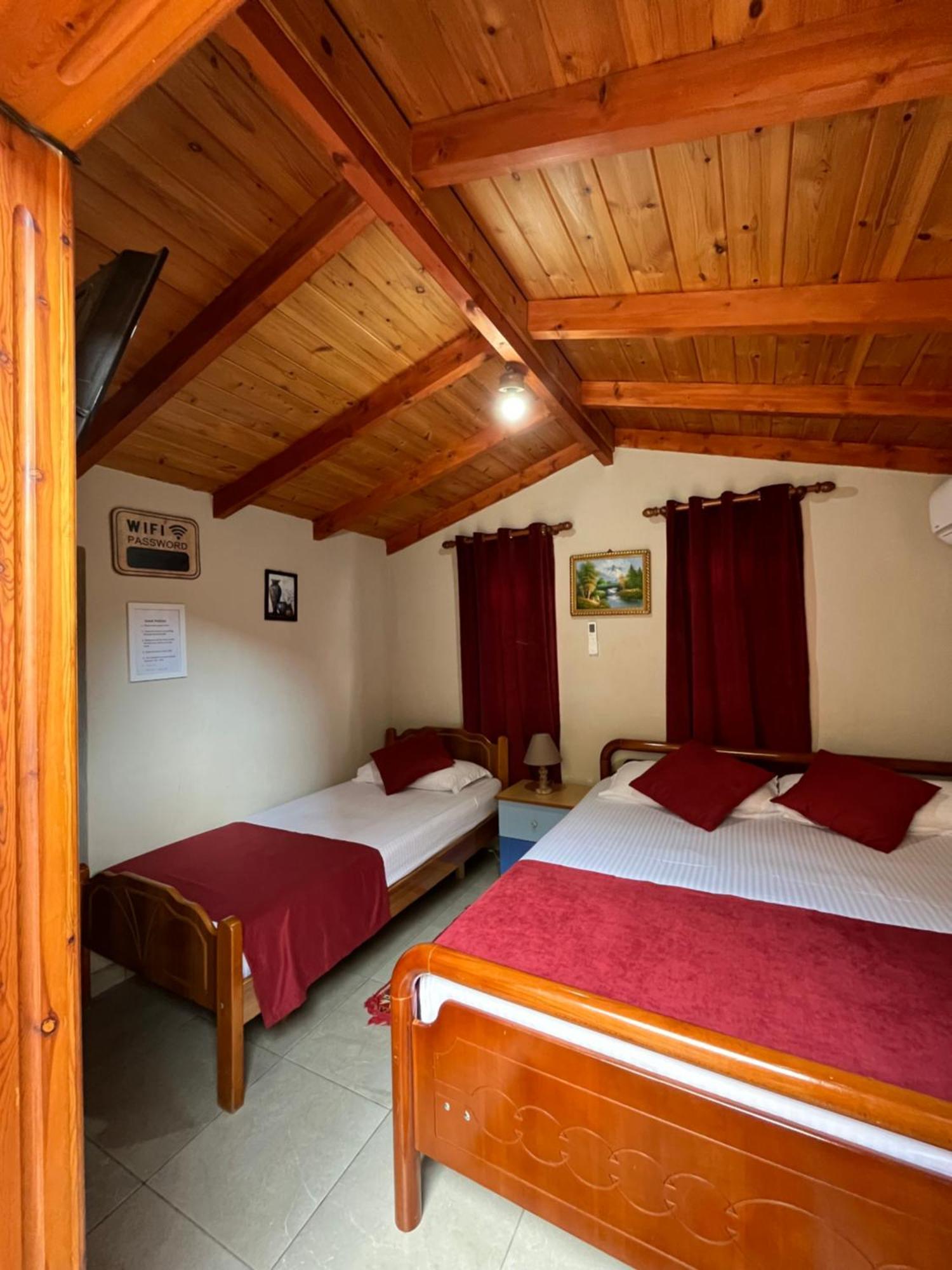 Rooms Emiliano Castle Of Kruja Bagian luar foto